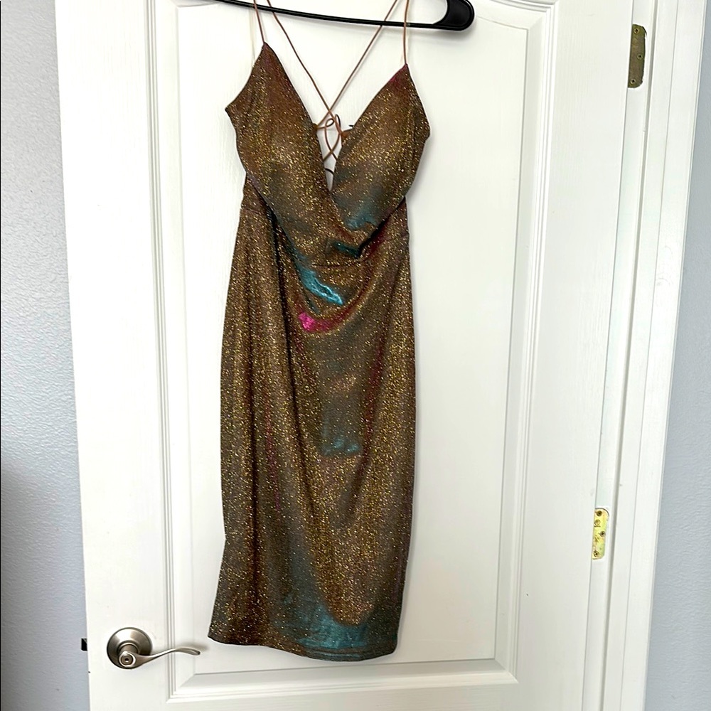 Windsor Gold Backless Dress with Elegant Blue Accents